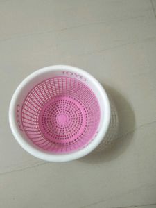 Round Plastic Basket