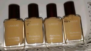 Lakme Perfecting Liquid Foundation (Set of 4)