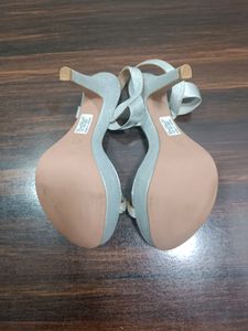 Inc.5 Silver High Heels