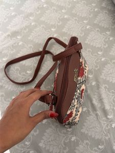 Chic Floral Print Crossbody Bag