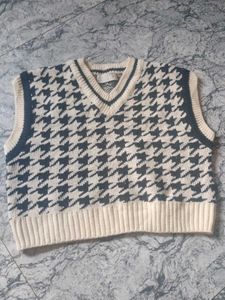 Houndstooth Knit Vest