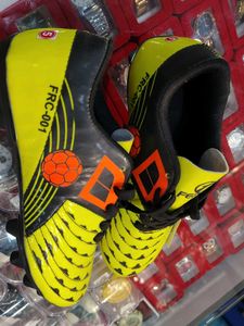 Fero Yellow Football Cleats