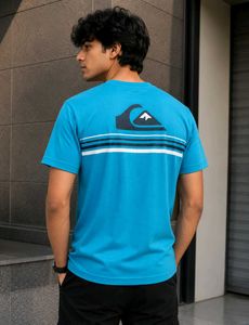 2 T-Shirts