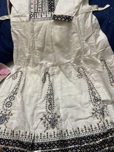 Elegant White Embroidered Kurti