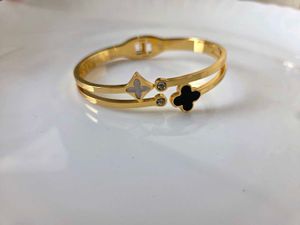 Openable trendy bracelete
