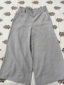 Stylish mid length formal grey pants