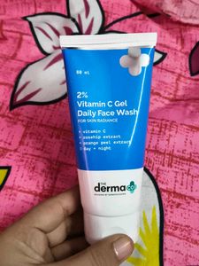The Derma Co 2% Vitamin C Gel Daily Face Wash with