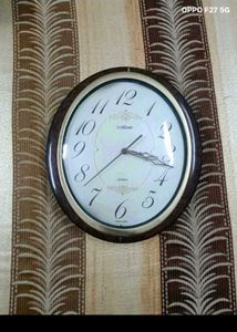 ELEGANT WALL CLOCK