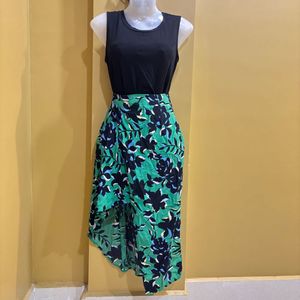 ☘️Green Floral Asymmetrical Skirt