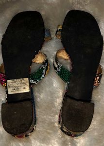 Branded Sneak-a-peek Sandals 7 Inches Fixed Price