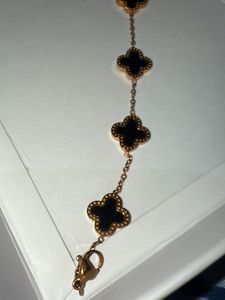 Elegant Clover Bracelet