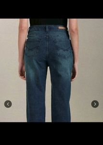 Classic Blue Straight Leg Jeans with Frayed Hem