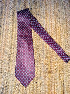 Classic Men's Burgundy Patterned Tie
