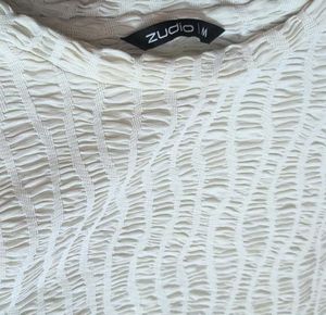 Textured Fitted White Full-Sleeve Top