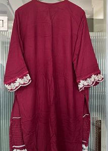 Maroon Kurta with White Embroidery Set