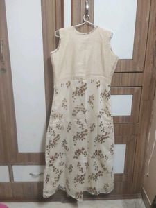 Elegant Floral Print Sleeveless Kurta