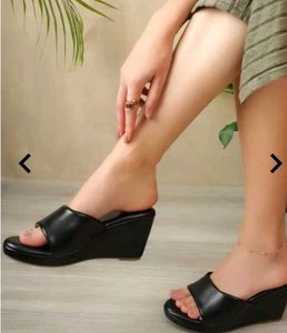 Stylish Black Wedge Sandals