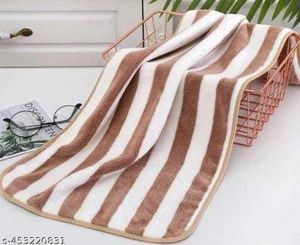 UNUSED Striped Blanket Set