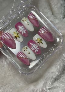 Pink Shimmer &amp; White Lotus Festive Nai