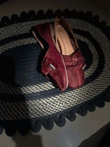 Chic Burgundy Ballerina Flats with Bow Detail