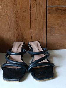 ✨ Sports Shoes + Strappy Heels = Special Combo