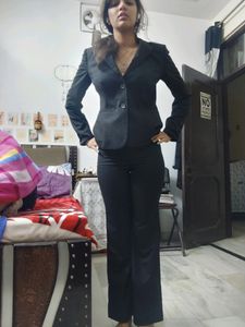 Van Huesen Blazer And Pant Women