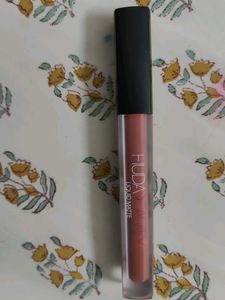 Huda Beauty Liquid Matte Lipstick