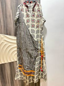 Stylish Asymmetrical Kurta