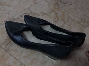 Stylish Black Pointed Toe Flats