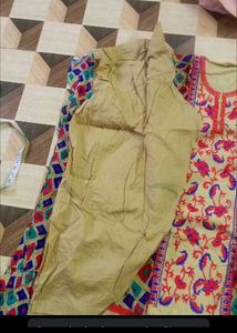 Embroidered suit with Floral Motifs