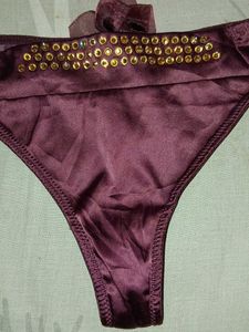Elegant Thong with Sequins and Bow Detail