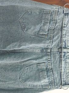 Light Wash Ripped Jeans
