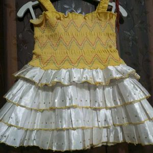 Adorable Yellow Dresses for Baby Girls