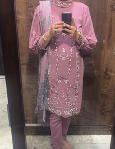 pakistani suit