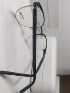 Stylish Eyeglasses with Case