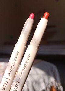 2 PSC, Mars Poppins Rotating Lip Crayon