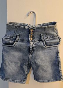 Stylish High-Waisted Denim Shorts