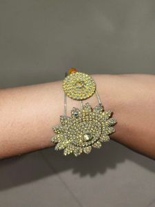 Sparkling Floral Cuff Bracelet