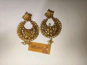 Exquisite Gold Plated Earrings with Pearls