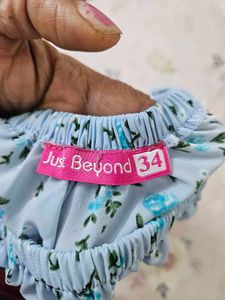 Light Blue Floral Off-Shoulder Top &amp; Legging