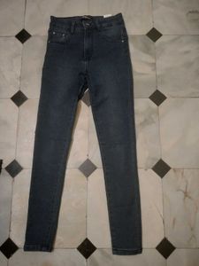 Classic Dark Wash Skinny Jeans