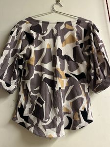 Abstract Print Top