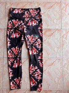 Nike Tie-Dye Leggings