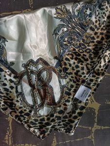 Scarf with Chain and Leopard Print