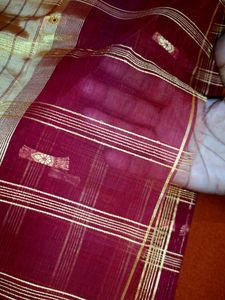 Stunning Light Weight Festive Saree!