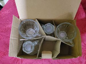 4 Glass Cups