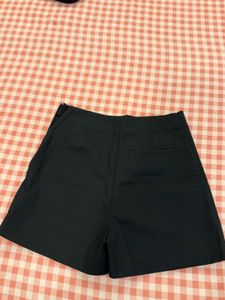 H&amp;M Black Skort with button