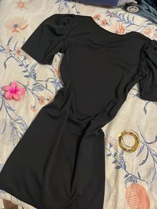 Chic Black Puff Sleeve Square Neck Dress