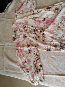 Chic Floral Print Top