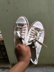 converse like white shoes